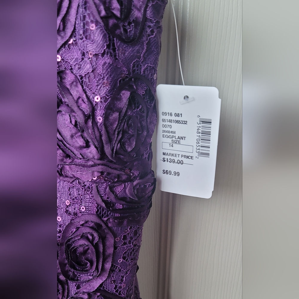 Dress - Picture 5 of 5